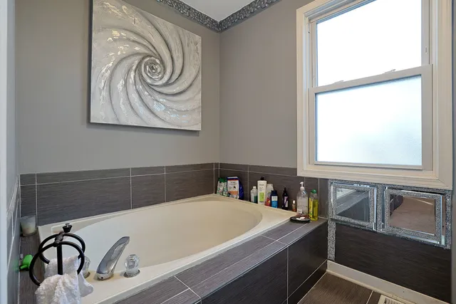 $279,000 | 1620 Lexington Drive, Montgomery, IL 60538