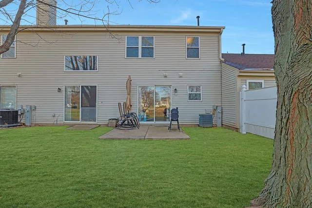 $279,000 | 1620 Lexington Drive, Montgomery, IL 60538