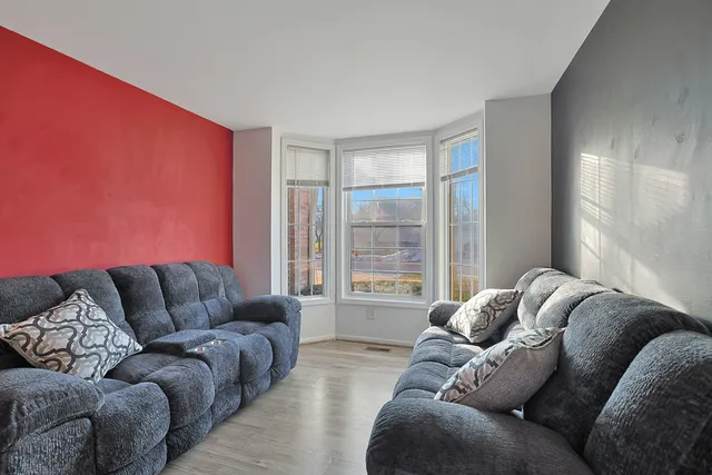 $279,000 | 1620 Lexington Drive, Montgomery, IL 60538