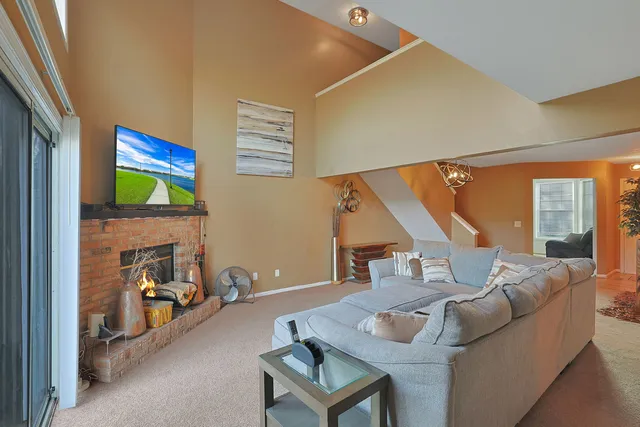 $279,000 | 1620 Lexington Drive, Montgomery, IL 60538