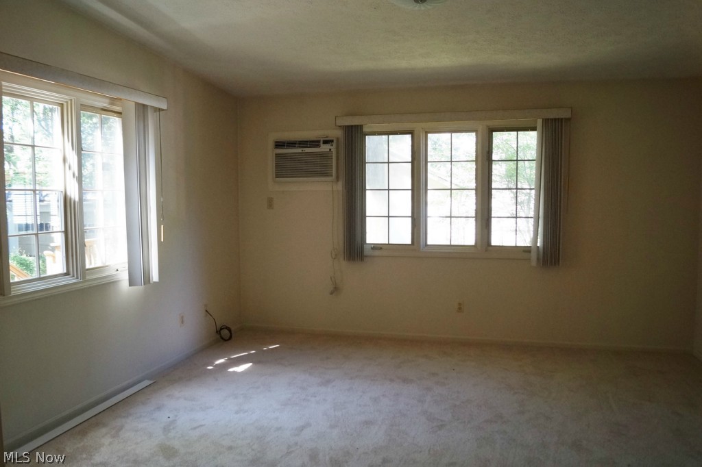 2408 Eardley Road University Heights, OH 44118 - Photo 12 of 20