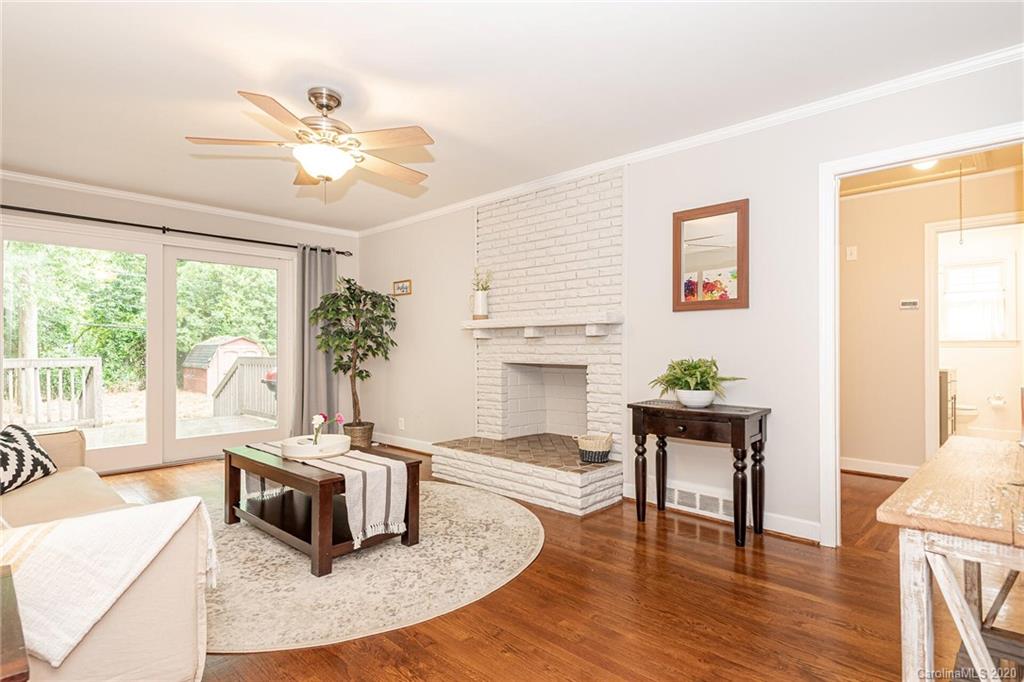 5234 Seacroft Road Charlotte, NC 28210 - Photo 4 of 26
