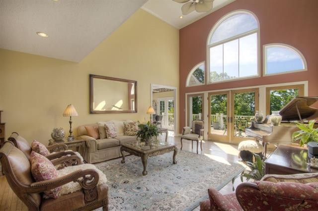 868 Reed Road Ten Mile, TN 37880 - Photo 6 of 40 a living room with furniture and a large window