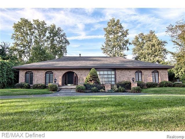 369 Beechview Drive Rochester, MI 48306 - Photo 1 of 24