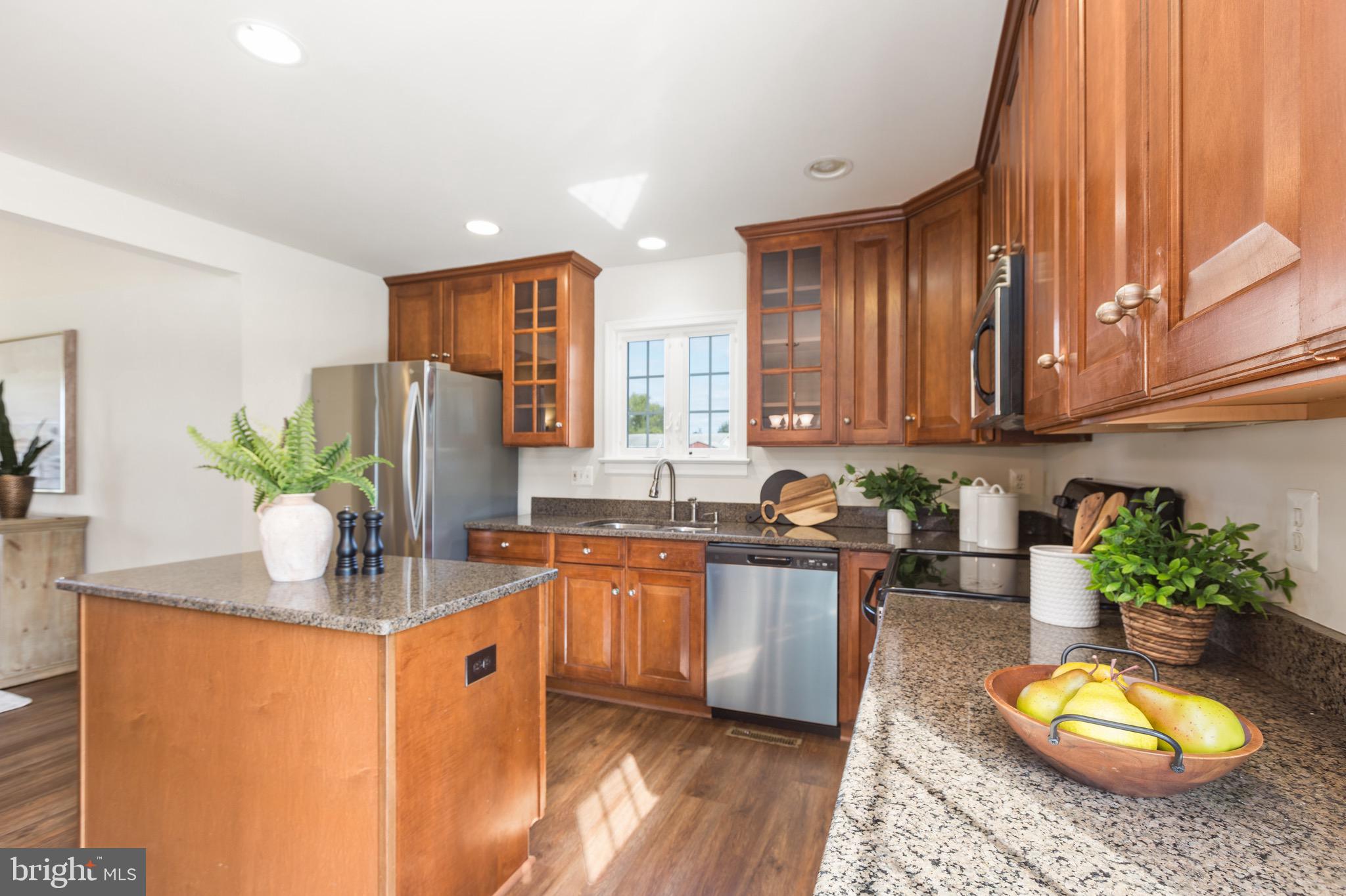34497 Parker Road Locust Grove, VA 22508 - Photo 14 of 45 Kitchen with Island
