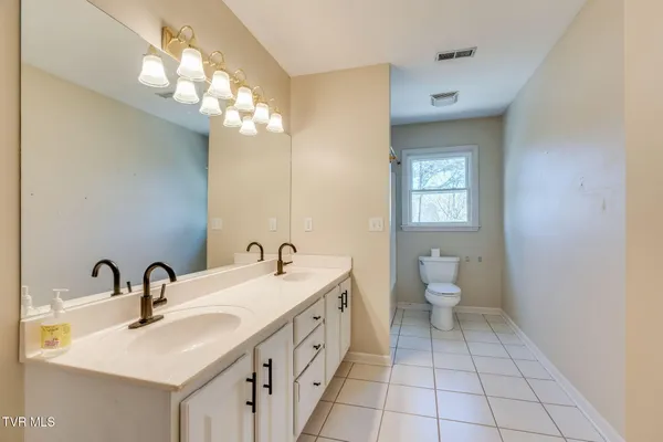 $259,999 | 303 Breckenridge Trace, Unit 303, Kingsport, TN 37663