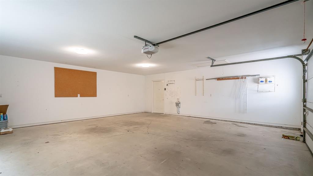 111 Scenic Drive Dublin, TX 76446 - Photo 24 of 40 a view of an empty room