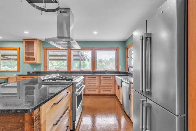 $925,000 | 700 Billie Brooks Drive, Driftwood, TX 78619