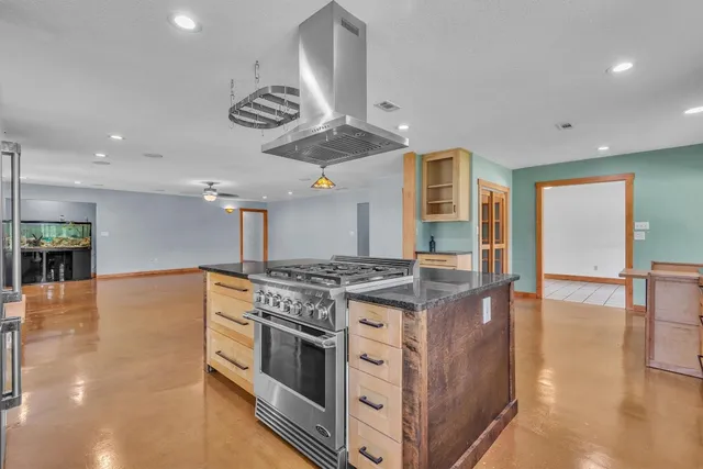 $925,000 | 700 Billie Brooks Drive, Driftwood, TX 78619