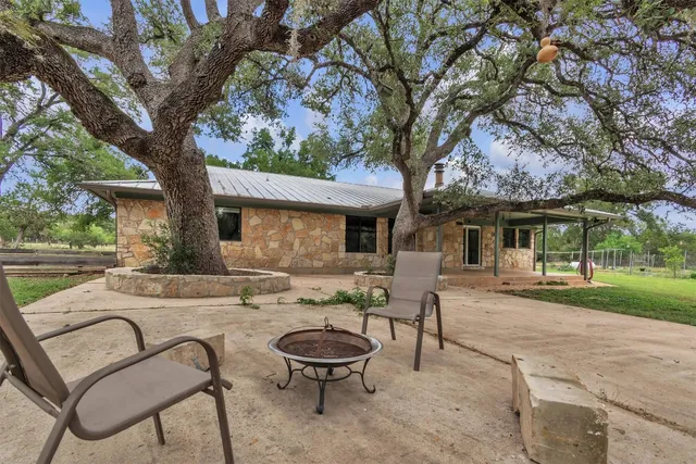 $925,000 | 700 Billie Brooks Drive, Driftwood, TX 78619