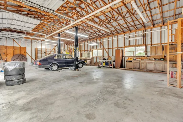 $925,000 | 700 Billie Brooks Drive, Driftwood, TX 78619