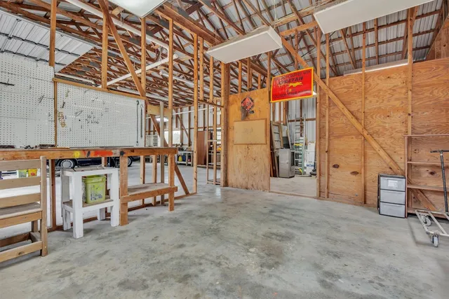 $925,000 | 700 Billie Brooks Drive, Driftwood, TX 78619