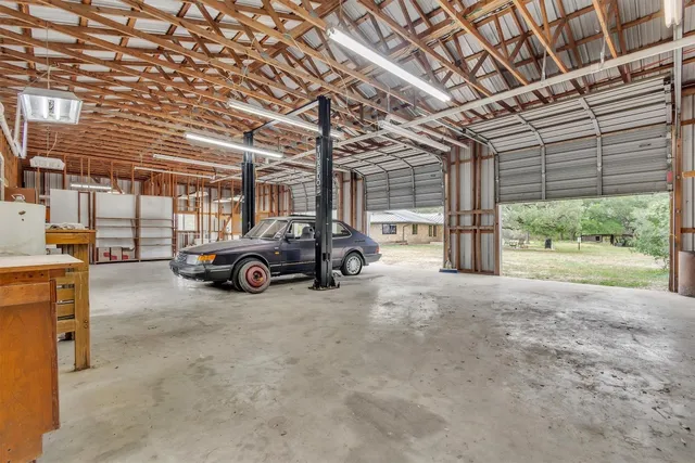 $925,000 | 700 Billie Brooks Drive, Driftwood, TX 78619