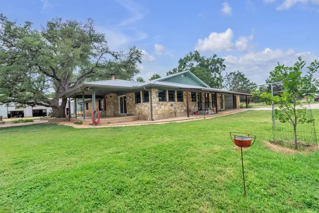 $925,000 | 700 Billie Brooks Drive, Driftwood, TX 78619