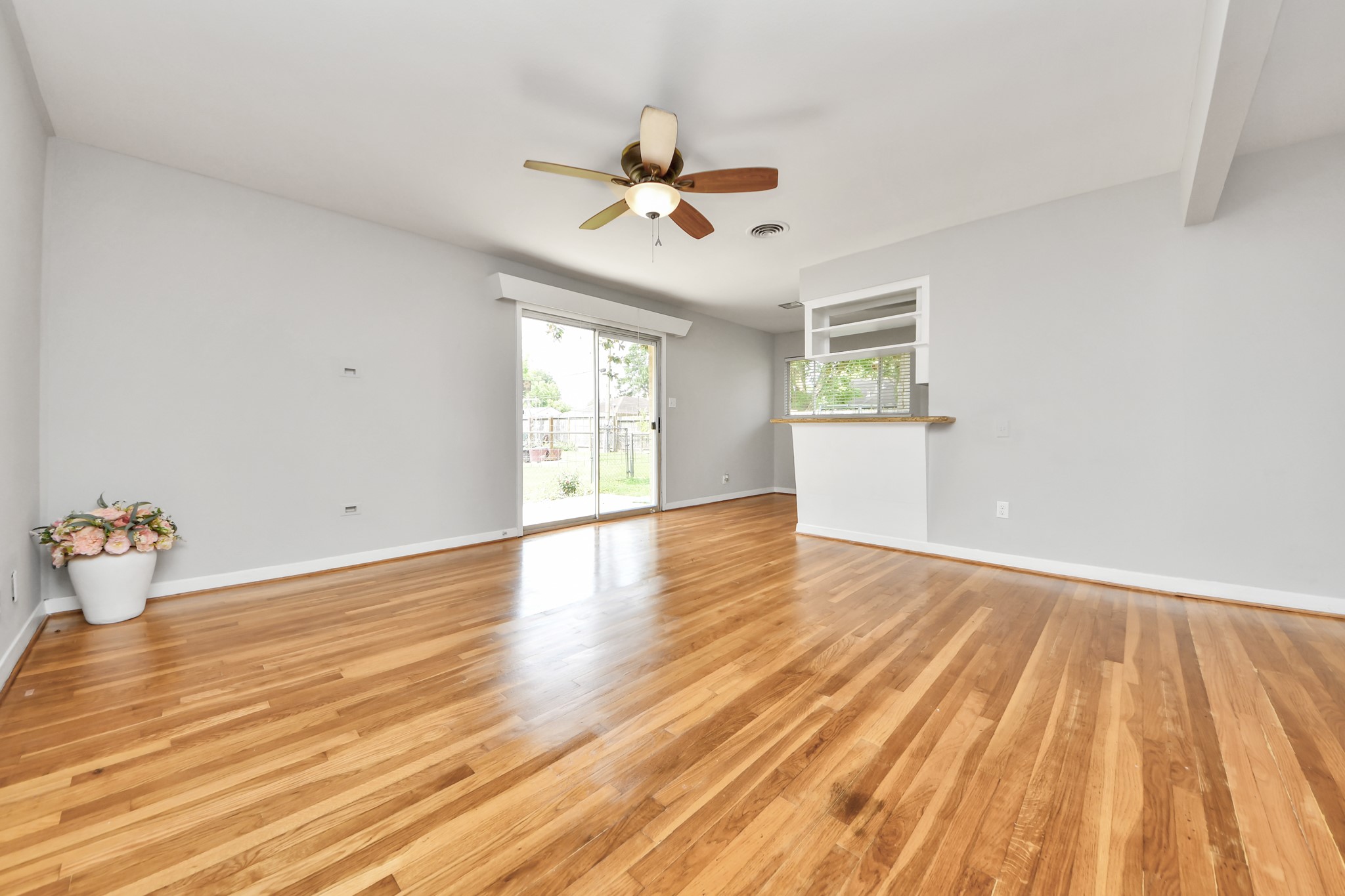 1923 Springrock Lane Houston, TX 77080 - Photo 6 of 46