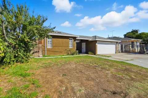 $1,100,000 | 1007 Newbridge Street, East Palo Alto, CA 94303