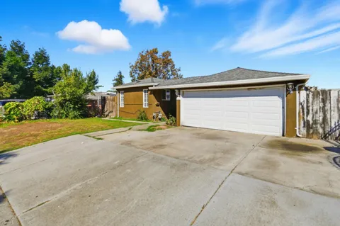 $1,100,000 | 1007 Newbridge Street, East Palo Alto, CA 94303