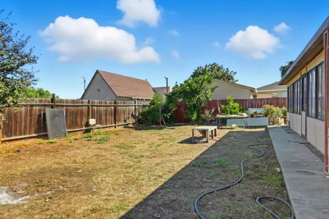 $1,100,000 | 1007 Newbridge Street, East Palo Alto, CA 94303