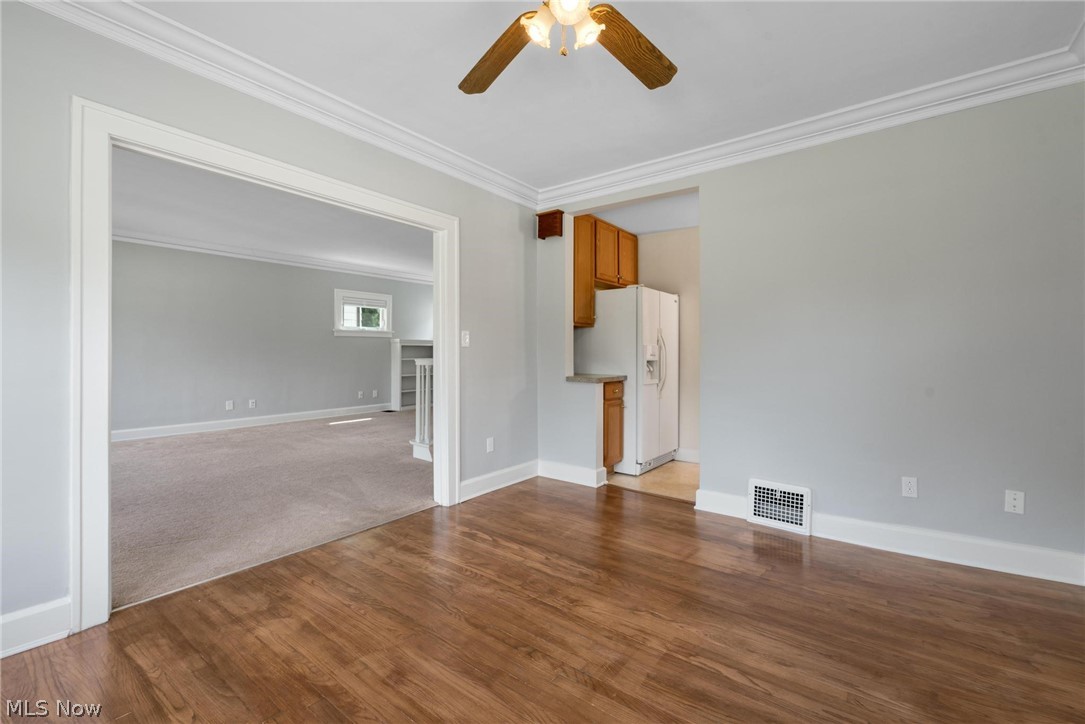 1892 South Compton Road Cleveland, OH 44118 - Photo 21 of 35