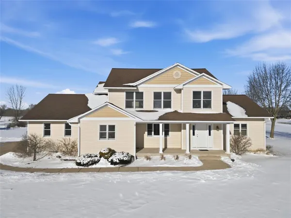 $549,900 | 10198 162nd Street, Chippewa Falls, WI 54729