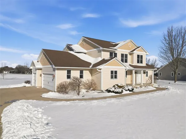 $549,900 | 10198 162nd Street, Chippewa Falls, WI 54729