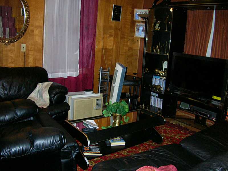 403 2nd Avenue Woonsocket, RI 02895 - Photo 5 of 6 Living Room.