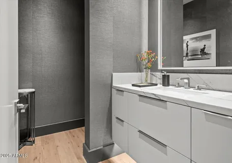 $5,995,000 | 6802 East Joshua Tree Lane, Paradise Valley, AZ 85253