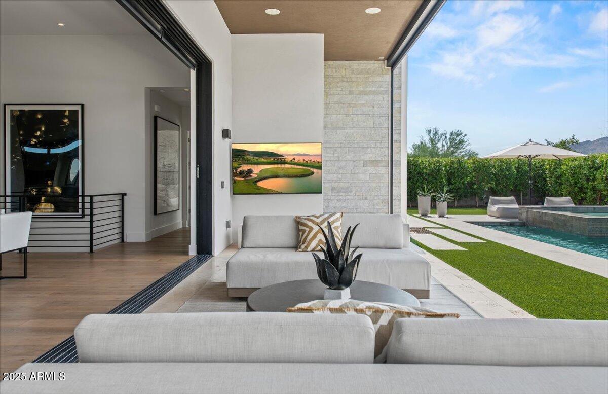 6802 East Joshua Tree Lane Paradise Valley, AZ 85253 - Photo 67 of 70 a living room with furniture