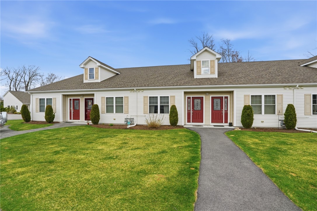 12 Gray Coach Lane, Unit 1206 Cranston, RI 02921 - Photo 1 of 26