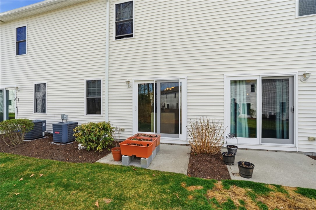 12 Gray Coach Lane, Unit 1206 Cranston, RI 02921 - Photo 23 of 26