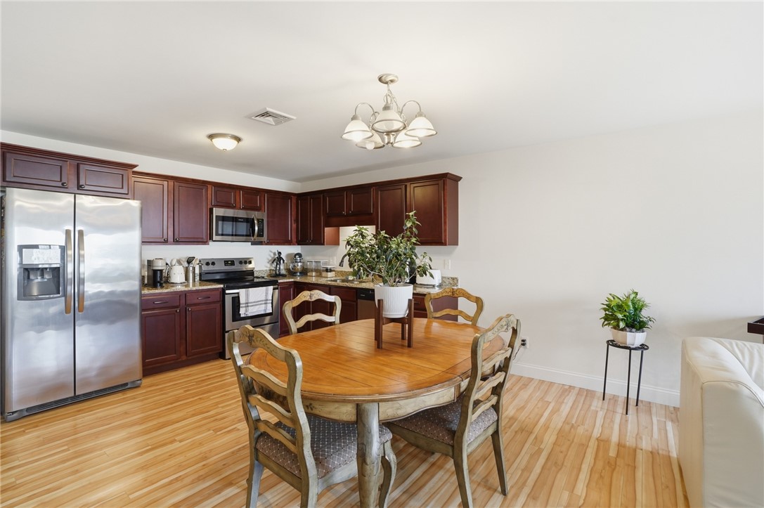 12 Gray Coach Lane, Unit 1206 Cranston, RI 02921 - Photo 5 of 26