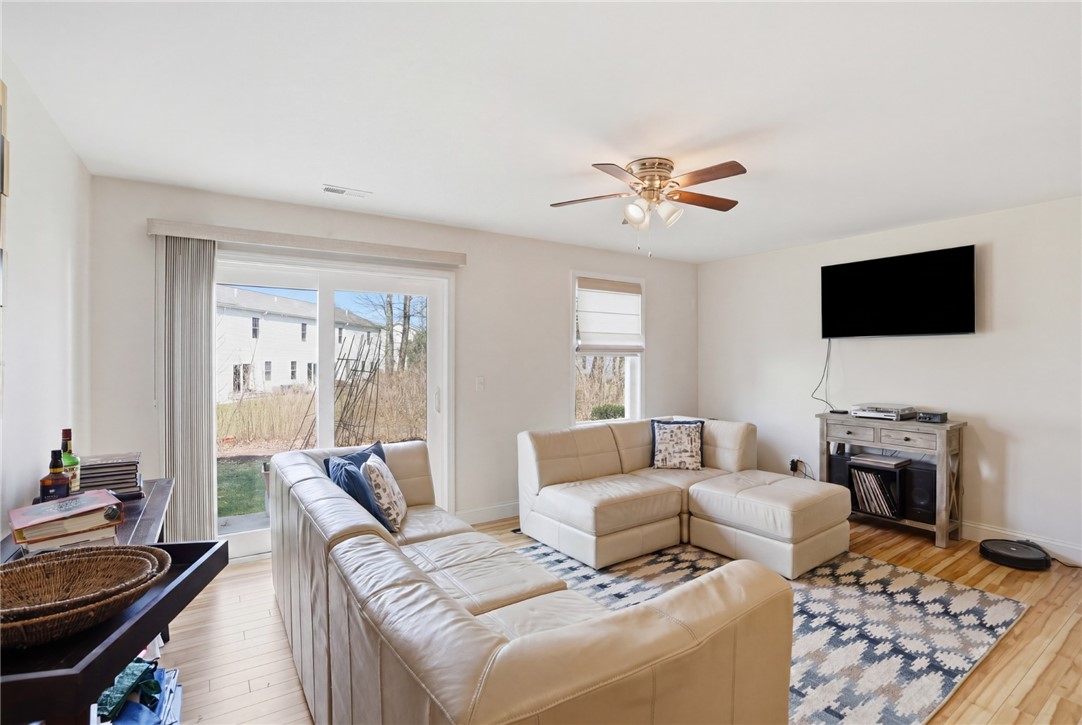 12 Gray Coach Lane, Unit 1206 Cranston, RI 02921 - Photo 9 of 26