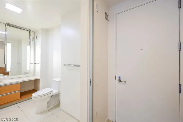 $1,995 | 3722 South Las Vegas Boulevard, Unit 505, Las Vegas, NV 89158