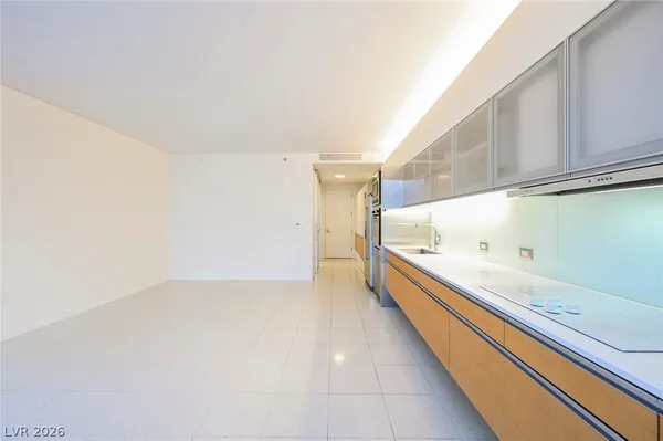 $1,995 | 3722 South Las Vegas Boulevard, Unit 505, Las Vegas, NV 89158