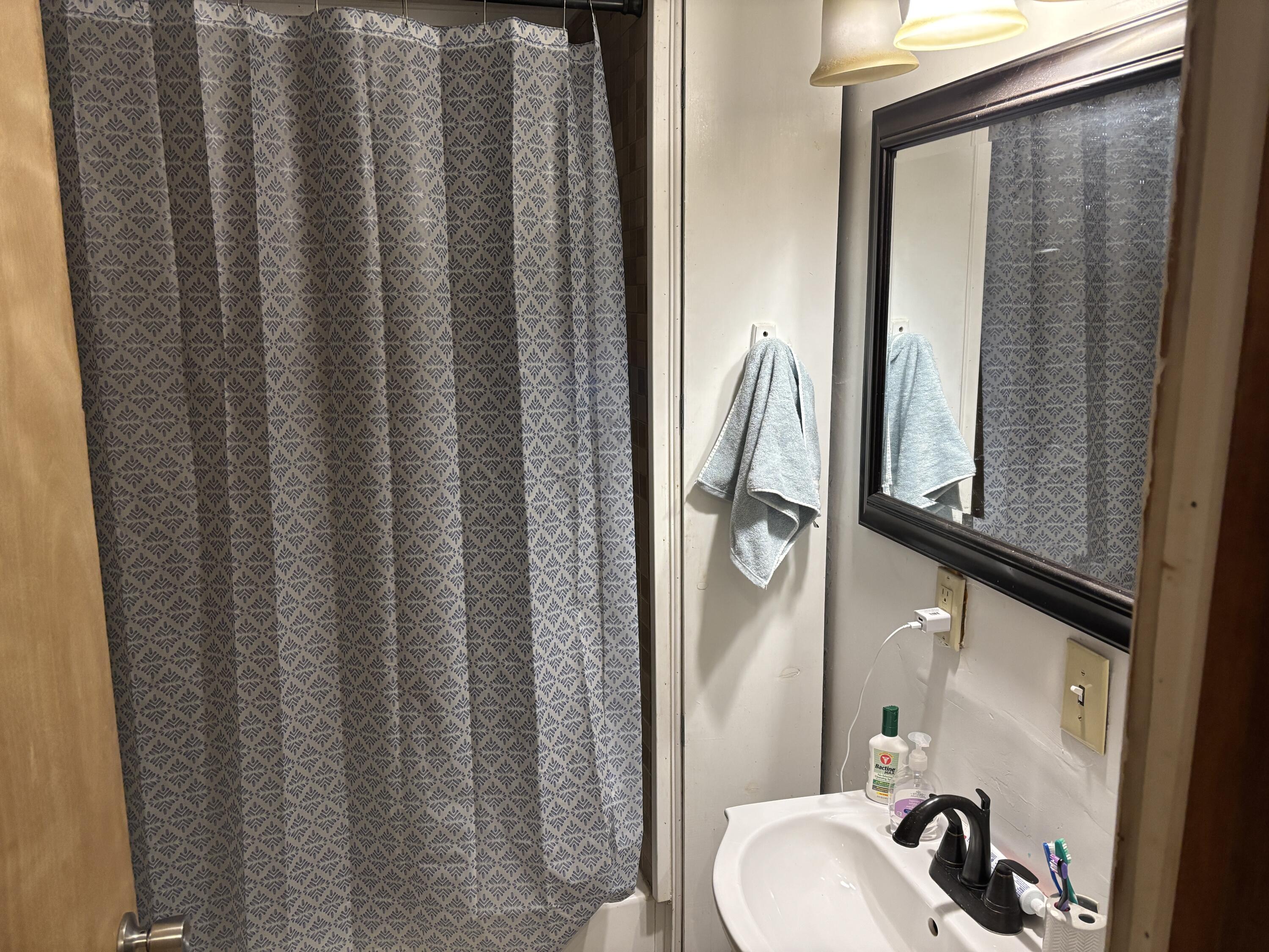 132 West Todd Avenue Reed City, MI 49677 - Photo 4 of 44 IMG_1016