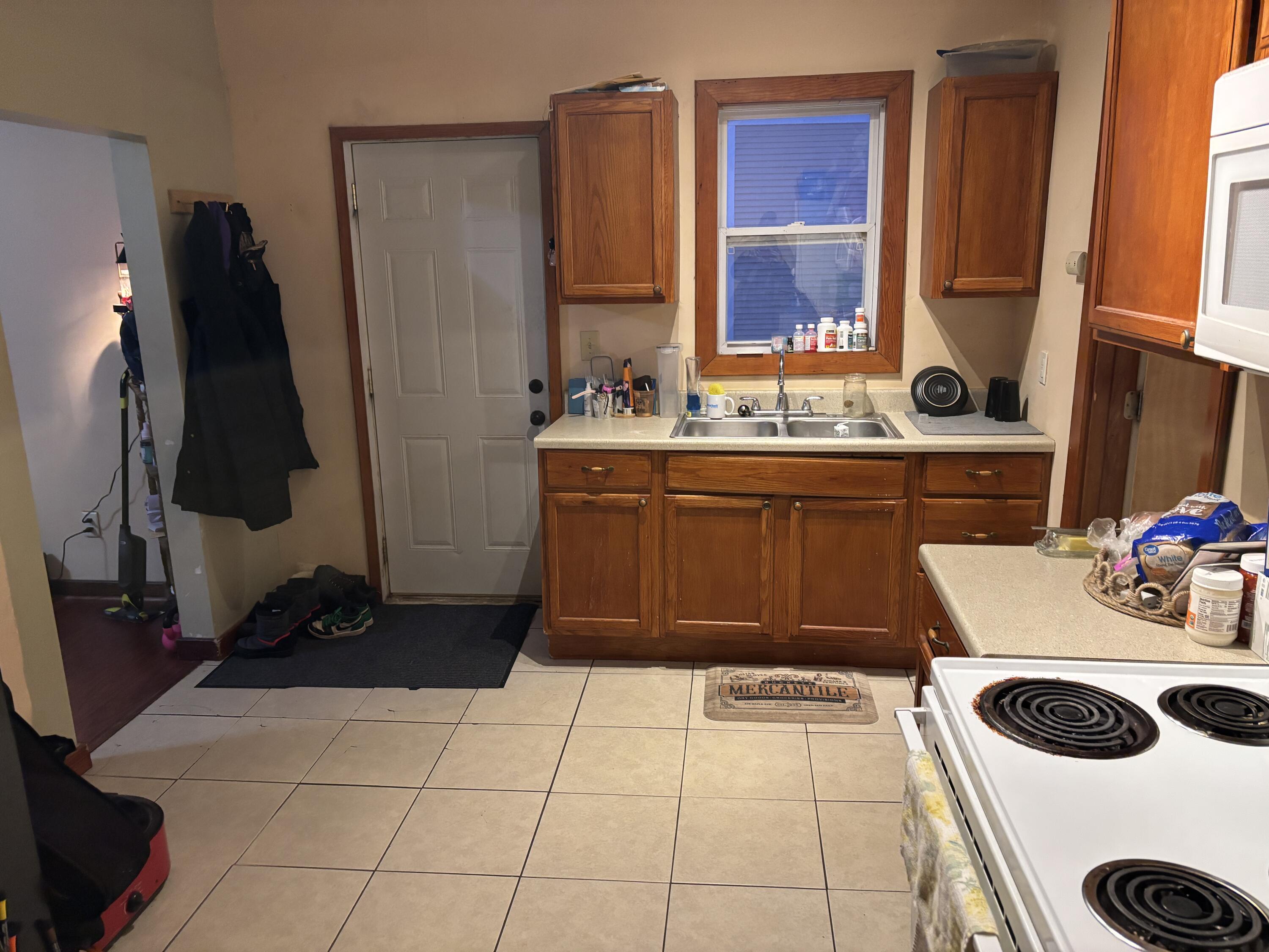 132 West Todd Avenue Reed City, MI 49677 - Photo 8 of 44 IMG_1015