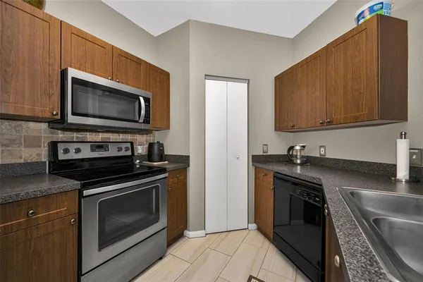 $1,550 | 2141 Portofino Place, Unit 28281, Palm Harbor, FL 34683