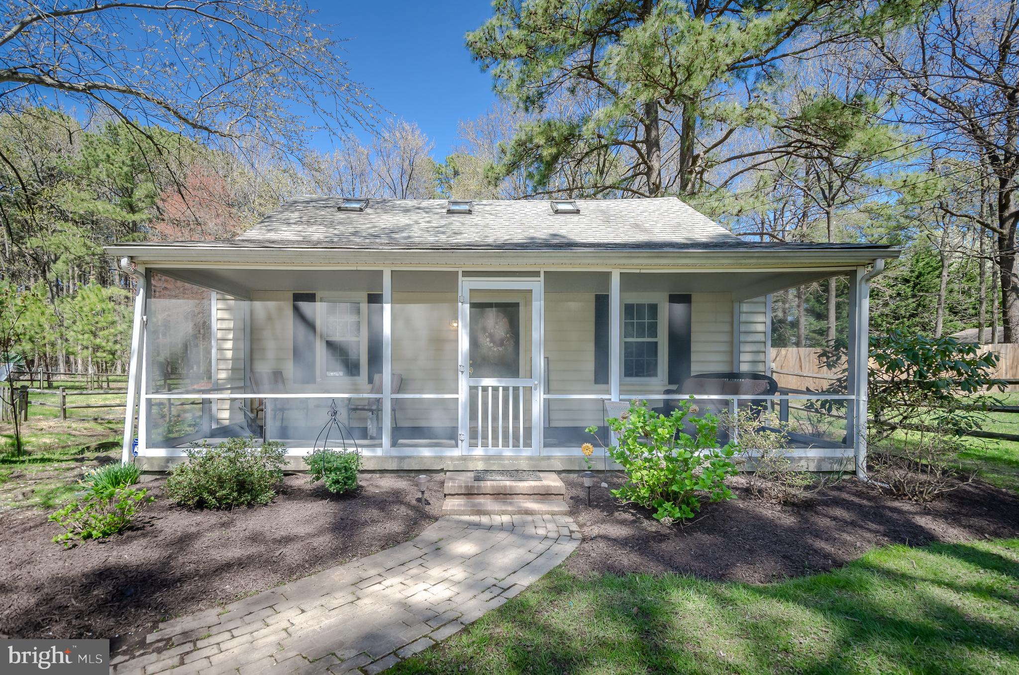 137 Worcester Road Stevensville, MD 21666 - Photo 2 of 53 Charm galore