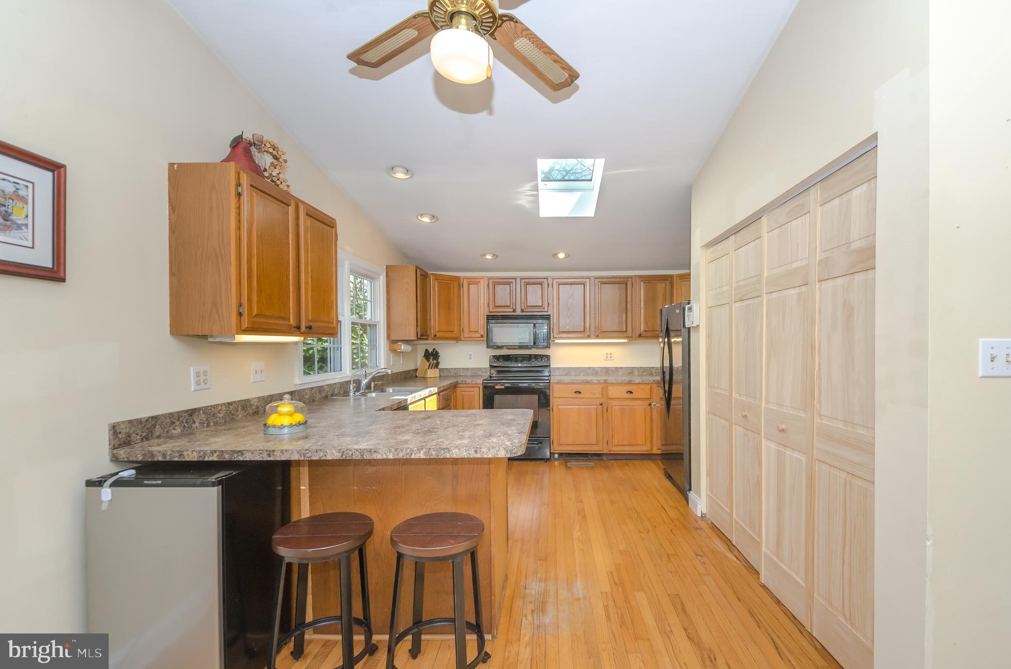 137 Worcester Road Stevensville, MD 21666 - Photo 20 of 53 Breakfast bar