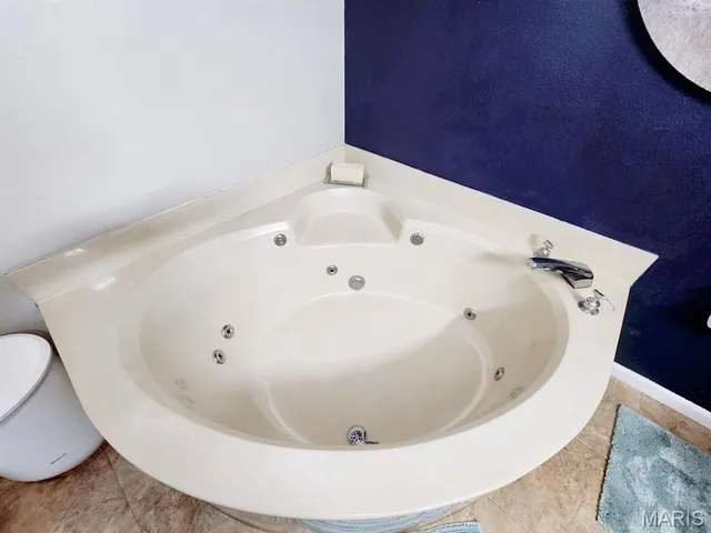 $275,000 | 2305 Clinton Drive, Granite City, IL 62040