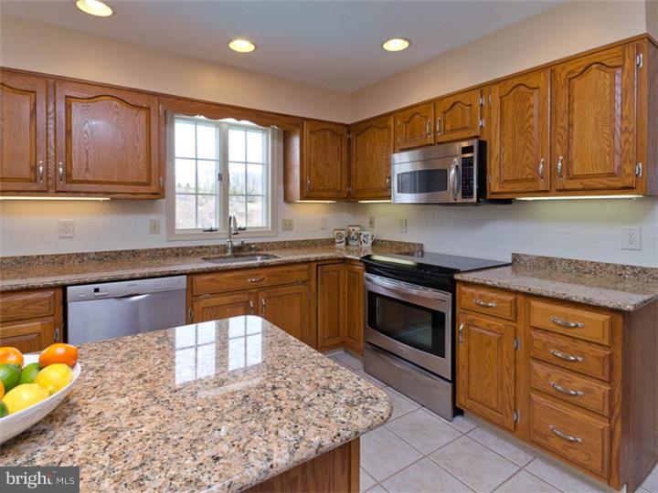 22 Fox Hollow Road Downingtown, PA 19335 - Photo 9 of 25 Kitchen