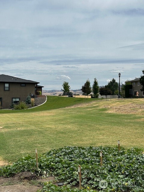 285 Arabica Road Walla Walla, WA 99362 - Photo 5 of 5 a view of a ocean view