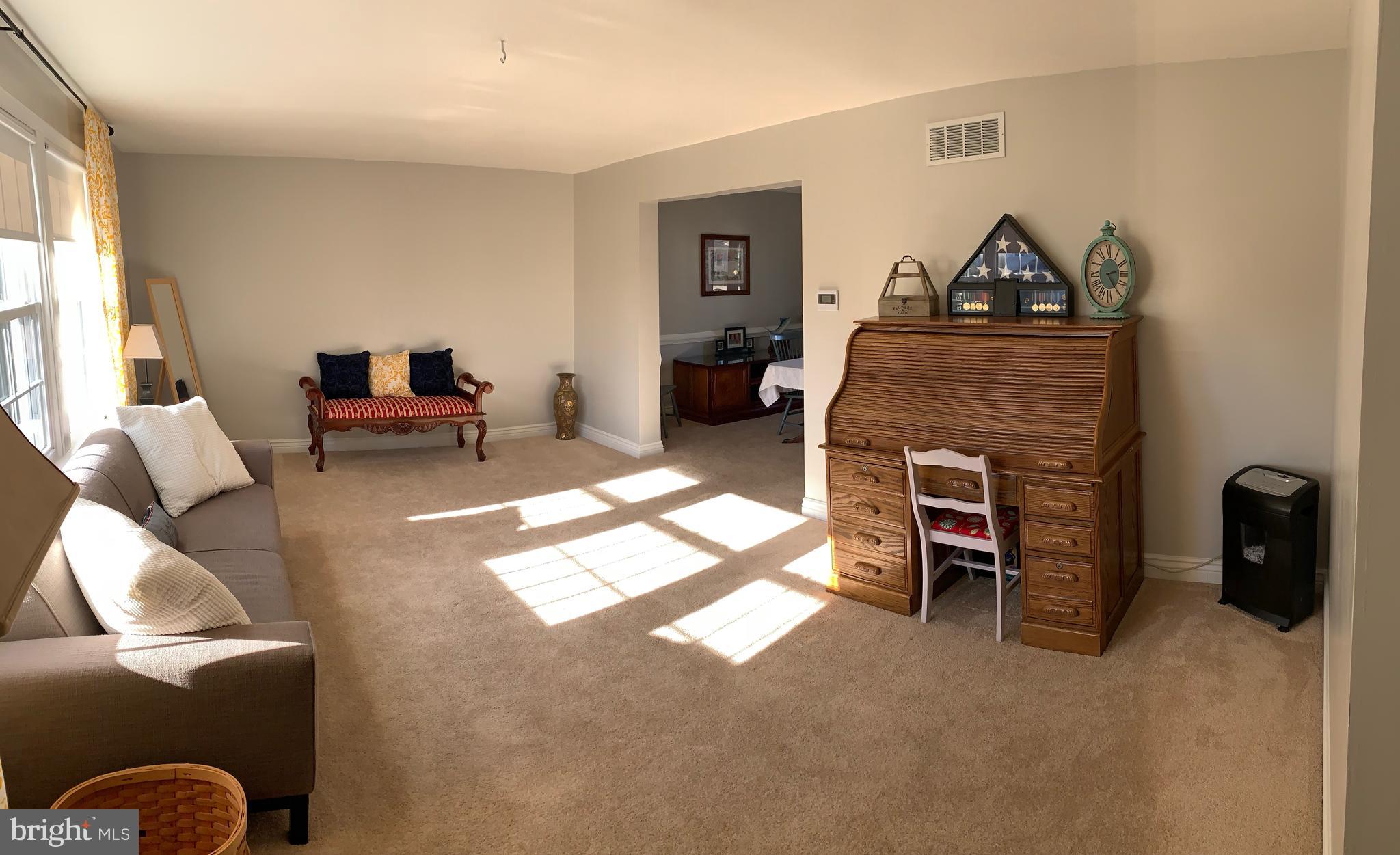 1901 Mare Road Warrington, PA 18976 - Photo 4 of 19 Living Room