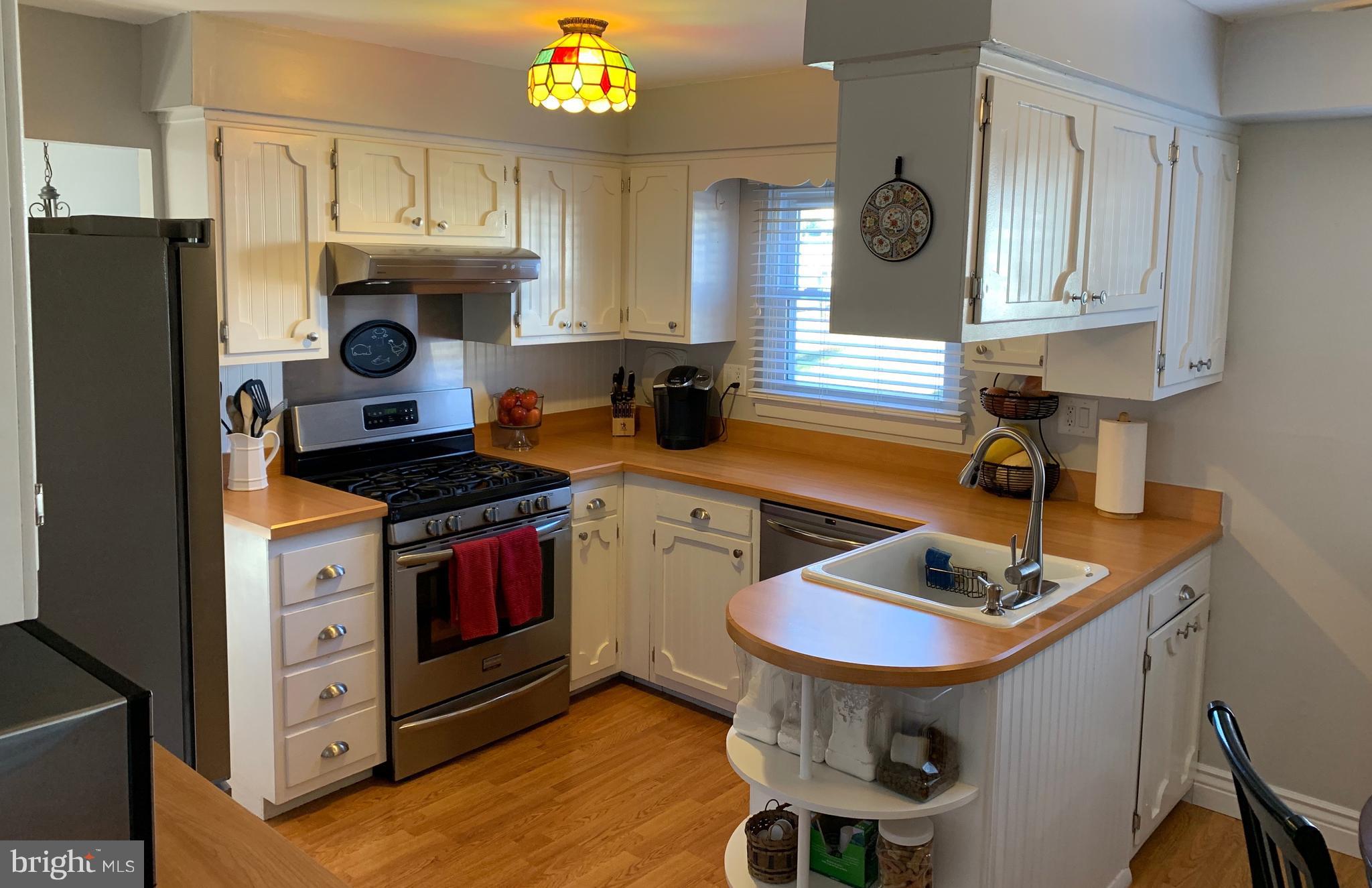 1901 Mare Road Warrington, PA 18976 - Photo 6 of 19 Kitchen