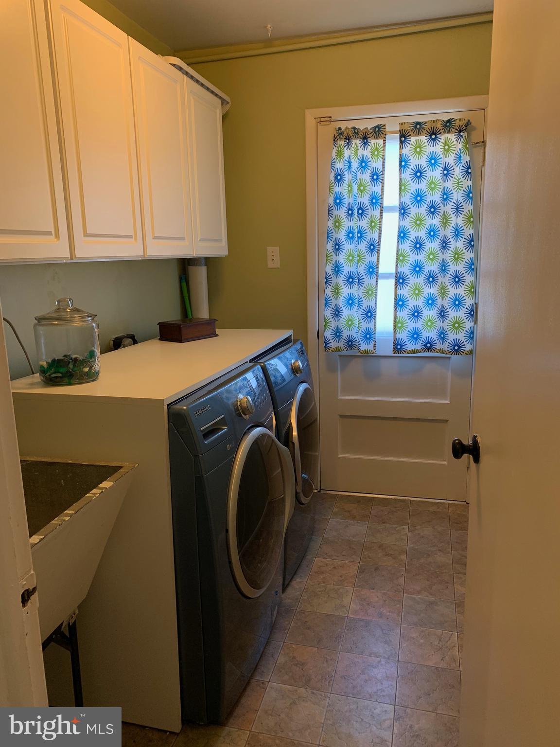 1901 Mare Road Warrington, PA 18976 - Photo 8 of 19 Laundry room with side entry.