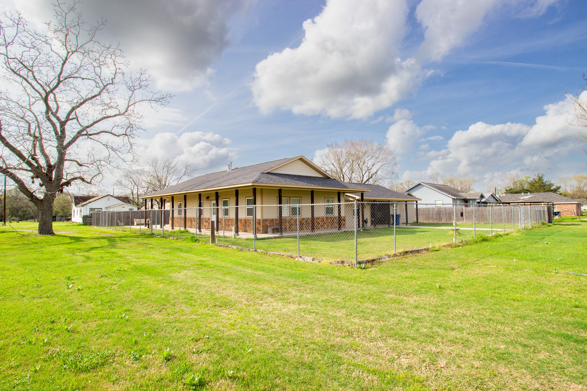 1245 4th Street Hempstead, TX 77445 - Photo 2 of 24 a big house with swimming pool in front of it