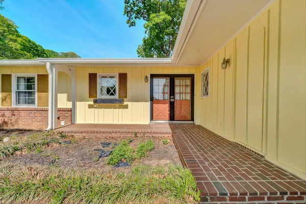 $365,500 | 5245 Carriage Drive, Roanoke, VA 24018