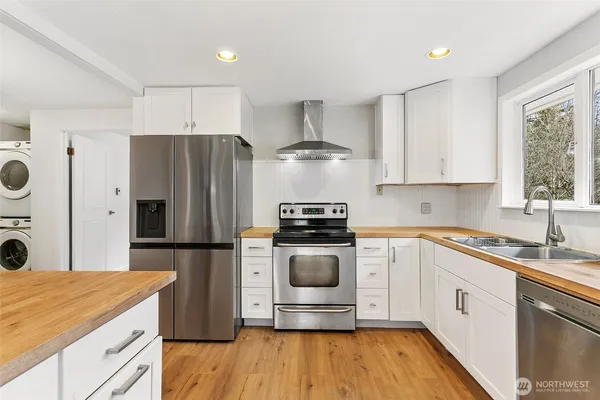 $430,000 | 4540 East Pickering Road, Shelton, WA 98584