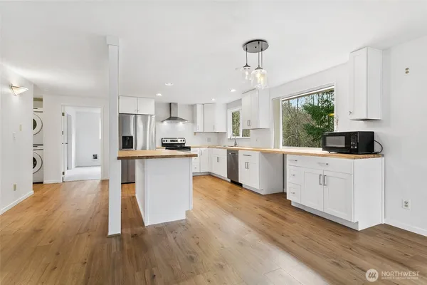 $430,000 | 4540 East Pickering Road, Shelton, WA 98584