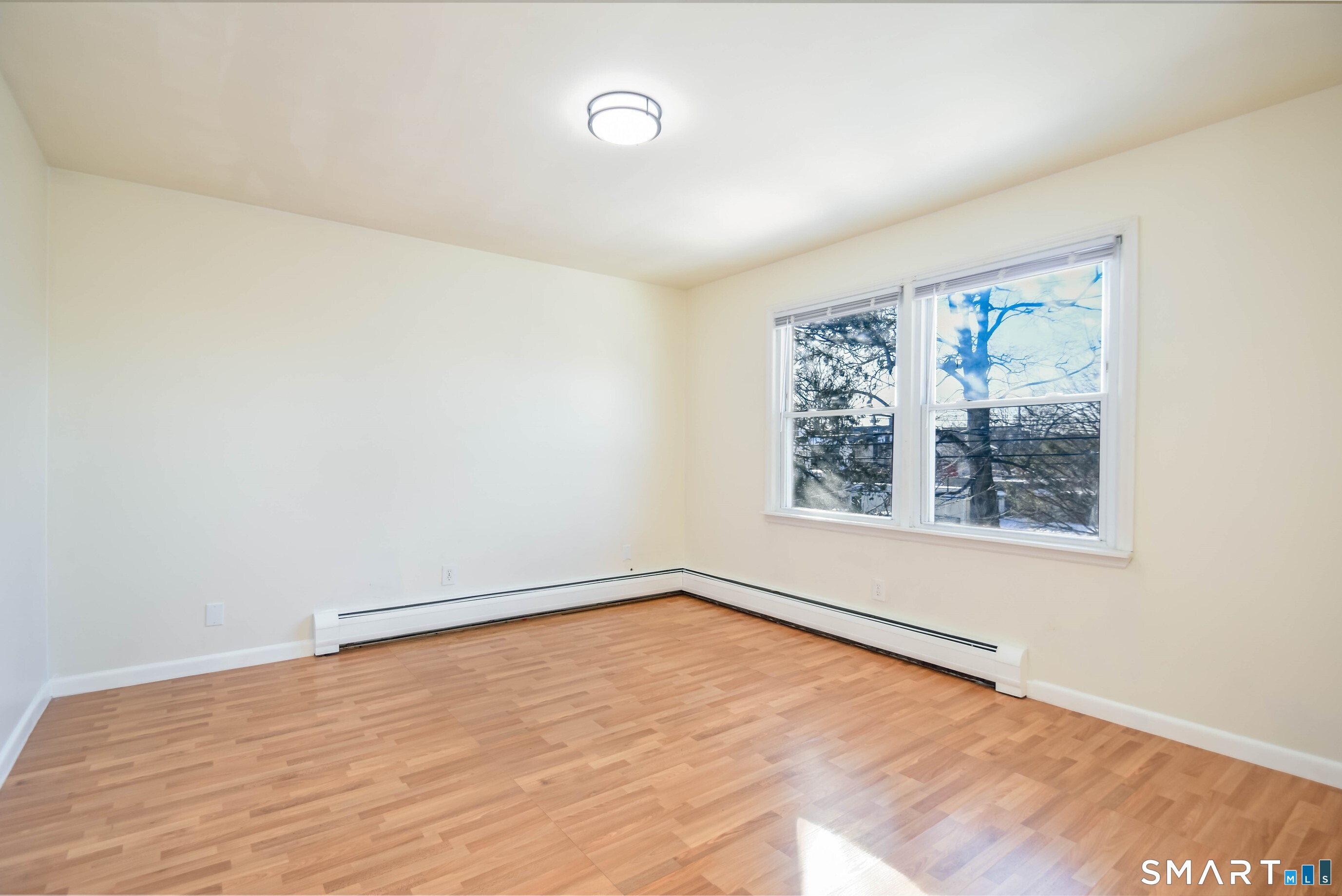 30 Kent Avenue Bridgeport, CT 06610 - Photo 4 of 24